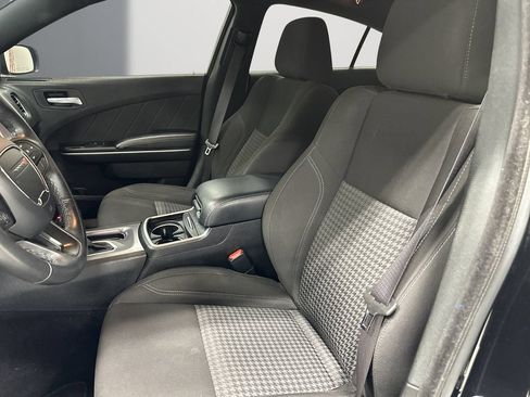 Used 2023 Dodge Charger SXT RWD image 14