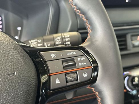 Used 2026 Honda Pilot TrailSport image 19