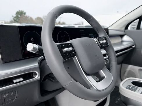 Used 2026 Hyundai Ioniq 9 SEL image 37