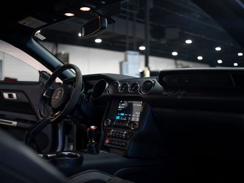 Used 2016 Ford Mustang Shelby GT350 w/ Technology Package image 26