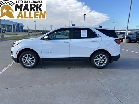 Used 2023 Chevrolet Equinox LT w/ LPO, Floor Liner Package image 3