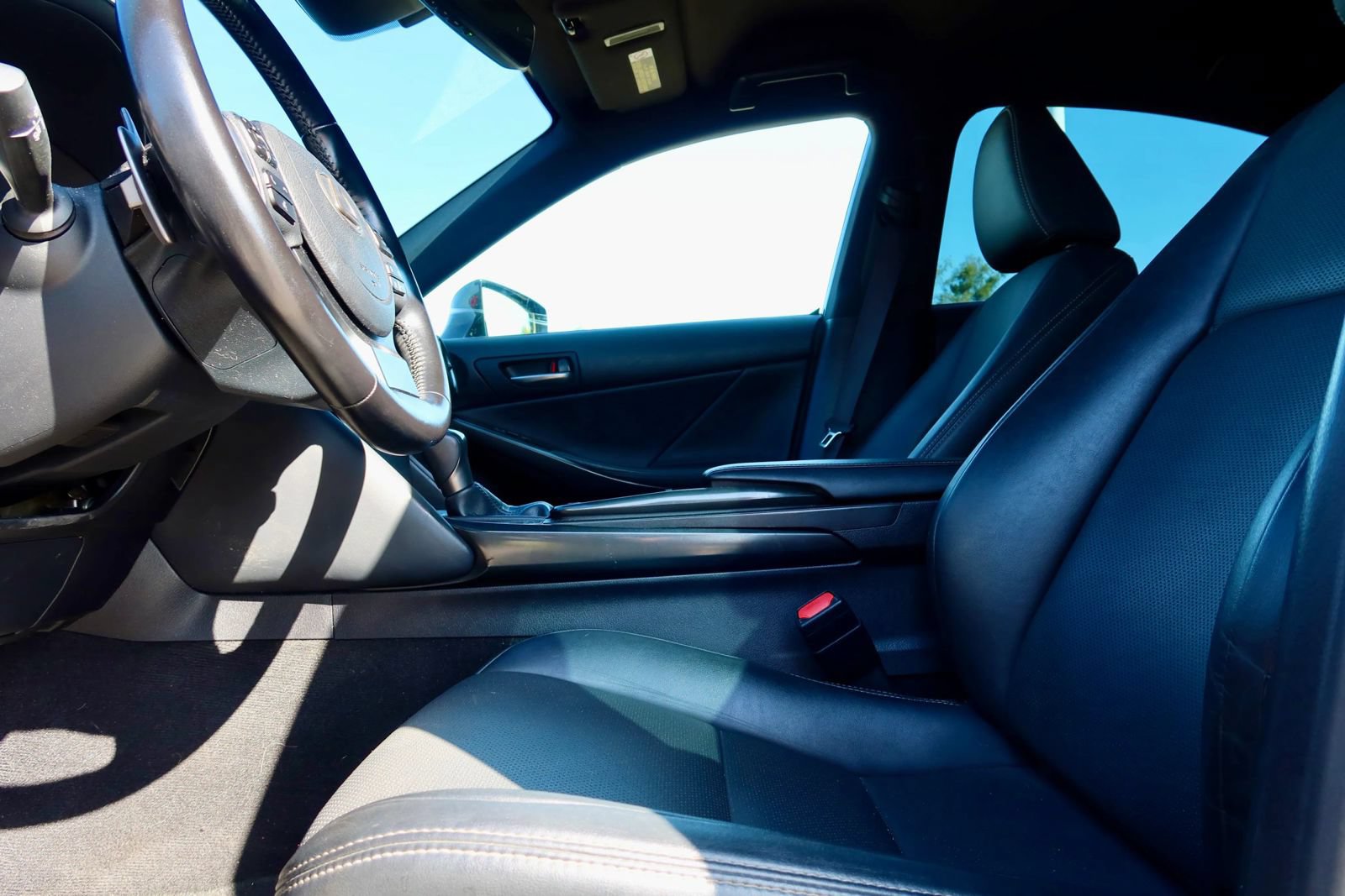 Used 2021 Lexus IS 300 w/ Accessory Package RWD image 11