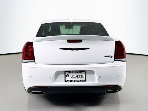 Used 2021 Chrysler 300 S w/ S Model Appearance Package RWD image 7