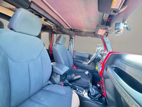 Used 2015 Jeep Wrangler Unlimited Sport w/ Dual Top Group AWD/4WD image 15