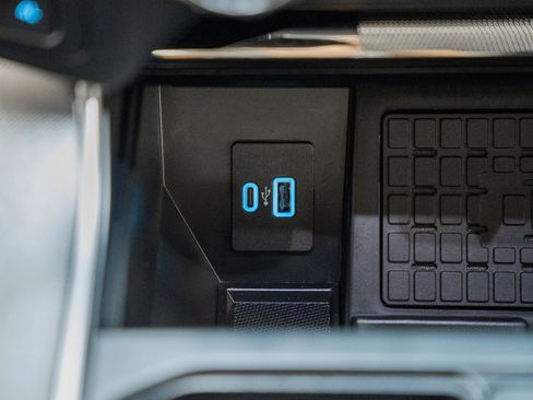 Certified 2023 Ford F150 Platinum image 35