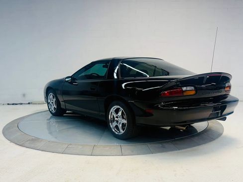 Used 2000 Chevrolet Camaro Z28 w/ SS Performance/Appearance Pkg RWD image 19