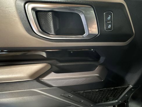 Used 2023 Ford Bronco Wildtrak image 20