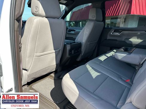 Used 2024 Chevrolet Silverado 1500 RST AWD/4WD image 5