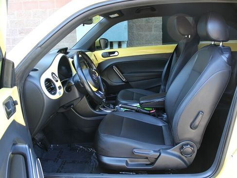 Used 2014 Volkswagen Beetle TDI FWD image 10
