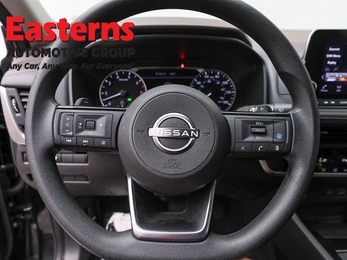 Used 2023 Nissan Rogue SV AWD/4WD image 10