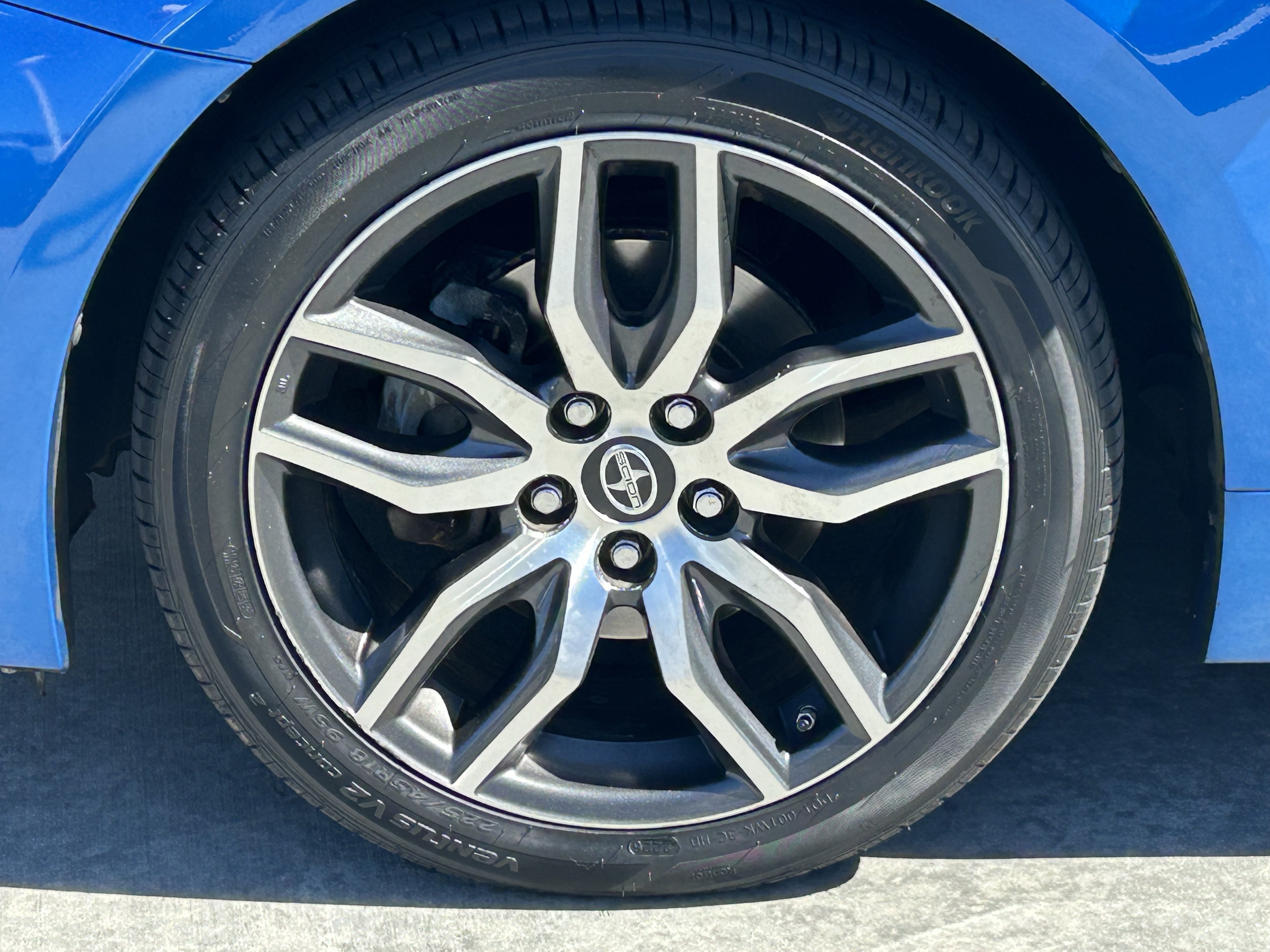 Used 2014 Scion tC FWD image 8