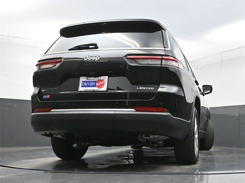 Used 2022 Jeep Grand Cherokee L Limited w/ Luxury Tech Group II image 36