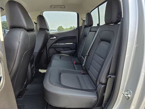 Used 2018 GMC Canyon All Terrain w/ Trailering Package AWD/4WD image 18