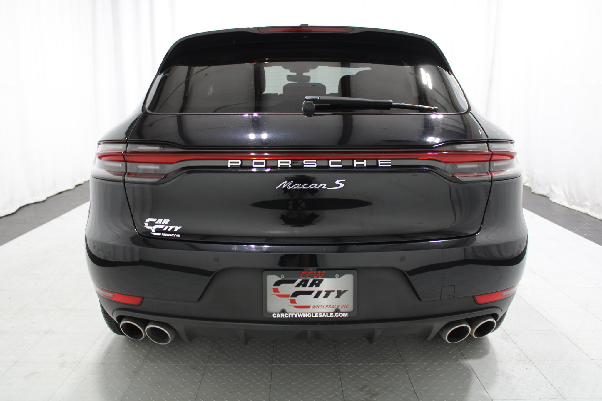 Used 2021 Porsche Macan S AWD/4WD image 7