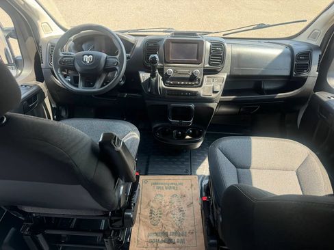Used 2023 RAM ProMaster 2500 FWD image 13
