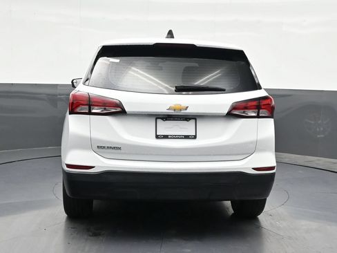 Used 2022 Chevrolet Equinox LS FWD image 4