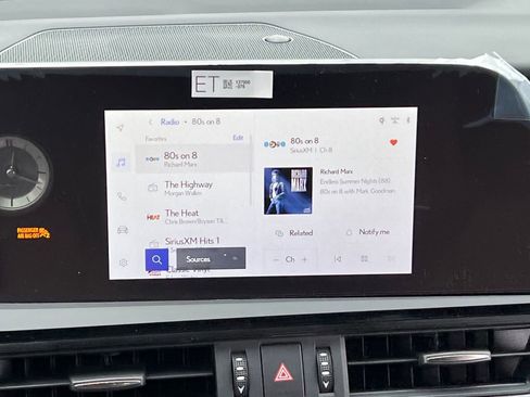 New 2025 Lexus ES 300h w/ Premium Package image 17