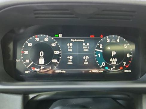 Used 2024 Land Rover Discovery S AWD/4WD image 14