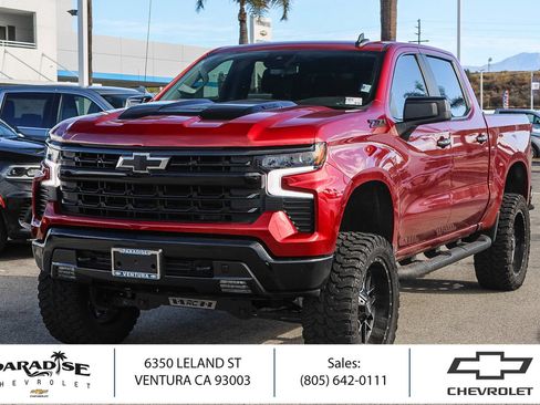 Used 2025 Chevrolet Silverado 1500 LT Trail Boss w/ Convenience Package II AWD/4WD image 1