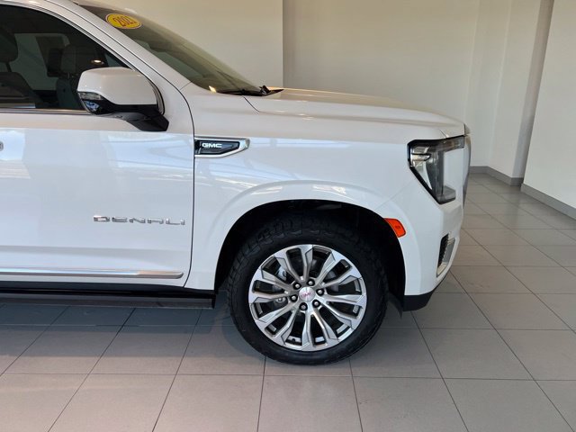 Used 2021 GMC Yukon Denali w/ Denali Premium Package AWD/4WD image 10