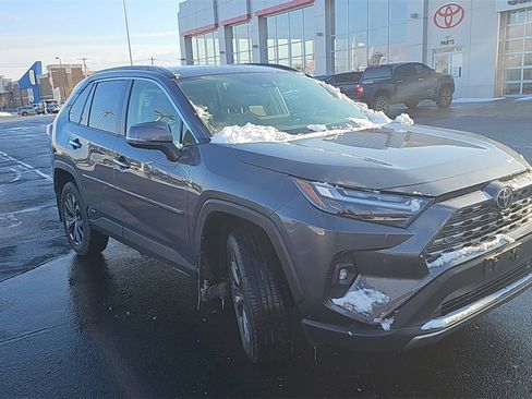 Used 2025 Toyota RAV4 Limited image 1