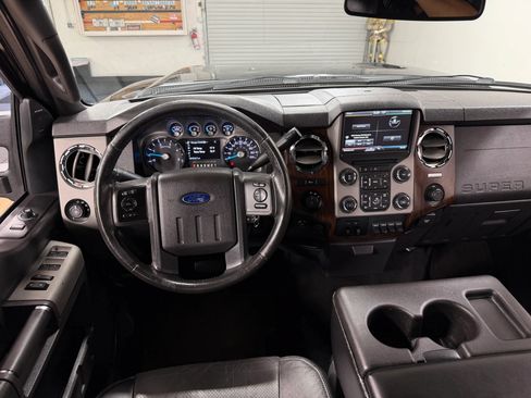 Used 2015 Ford F250 Lariat AWD/4WD image 23