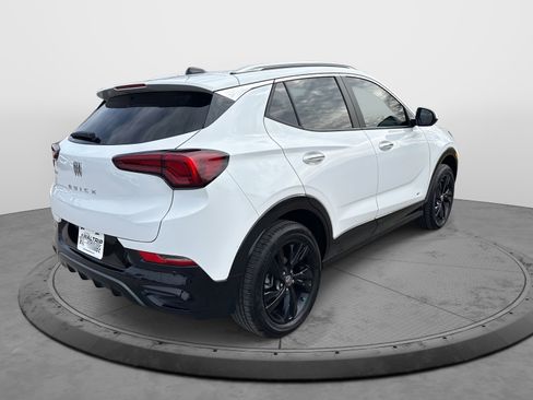 Used 2025 Buick Encore GX Sport Touring w/ Advanced Technology Package image 8