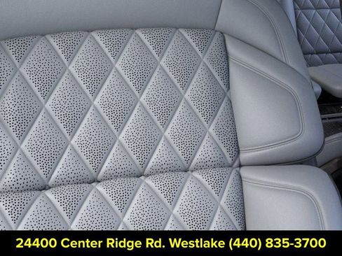 New 2026 Lincoln Navigator L Black Label AWD/4WD image 16