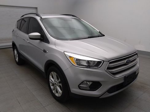 Used 2018 Ford Escape SE FWD image 13