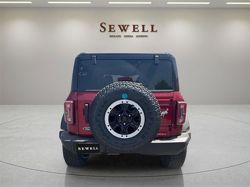 New 2025 Ford Bronco Badlands image 4