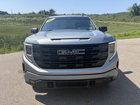 Used 2023 GMC Sierra 1500 Elevation AWD/4WD image 8