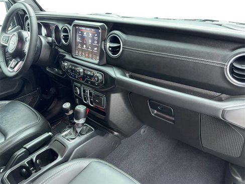 Used 2023 Jeep Wrangler Unlimited Sahara w/ Cold Weather Group image 50