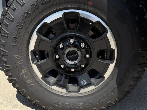 New 2026 Ford F250 Lariat w/ Tremor Off-Road Package AWD/4WD image 8