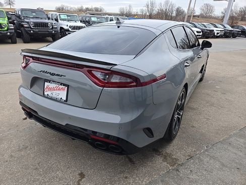 Used 2020 Kia Stinger GT2 image 10