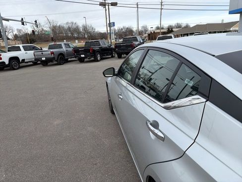 Used 2024 Nissan Altima 2.5 SV image 29