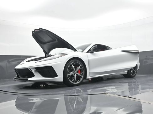 Used 2023 Chevrolet Corvette Stingray Preferred Cpe w/ Z51 Performance Package RWD image 25
