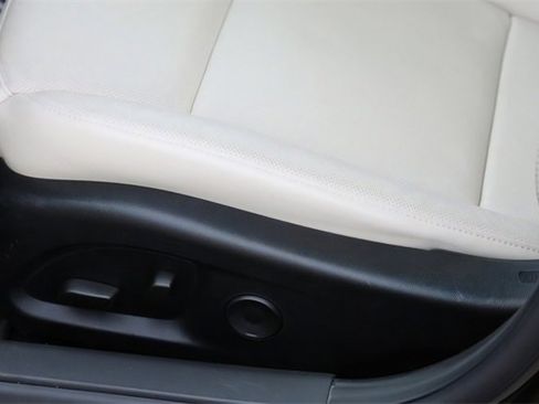 Used 2025 Cadillac CT4 Premium Luxury image 10