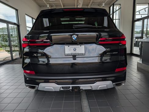 Used 2026 BMW X5 xDrive40i w/ Premium Package AWD/4WD image 3