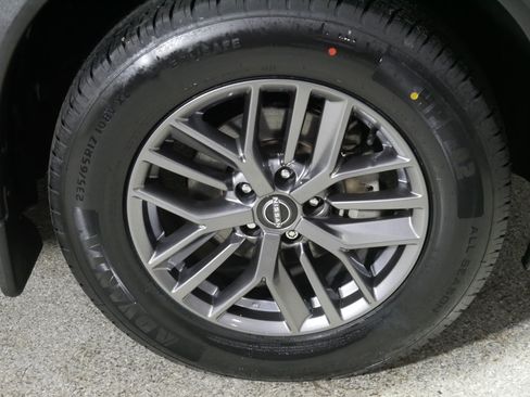 Used 2023 Nissan Rogue S AWD/4WD image 15