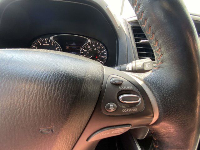 Used 2020 Nissan Pathfinder SL FWD image 21