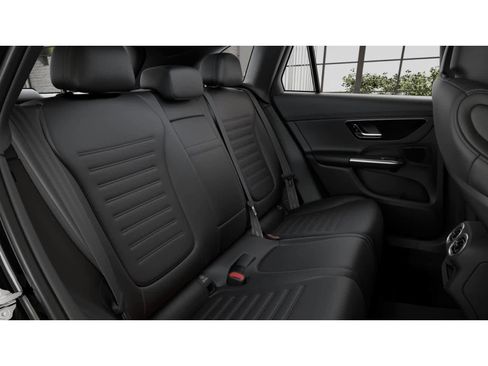 Used 2026 Mercedes-Benz GLC 43 AMG 4MATIC image 4