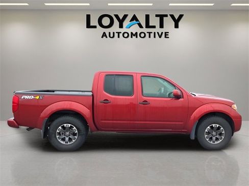 Used 2018 Nissan Frontier PRO-4X image 6