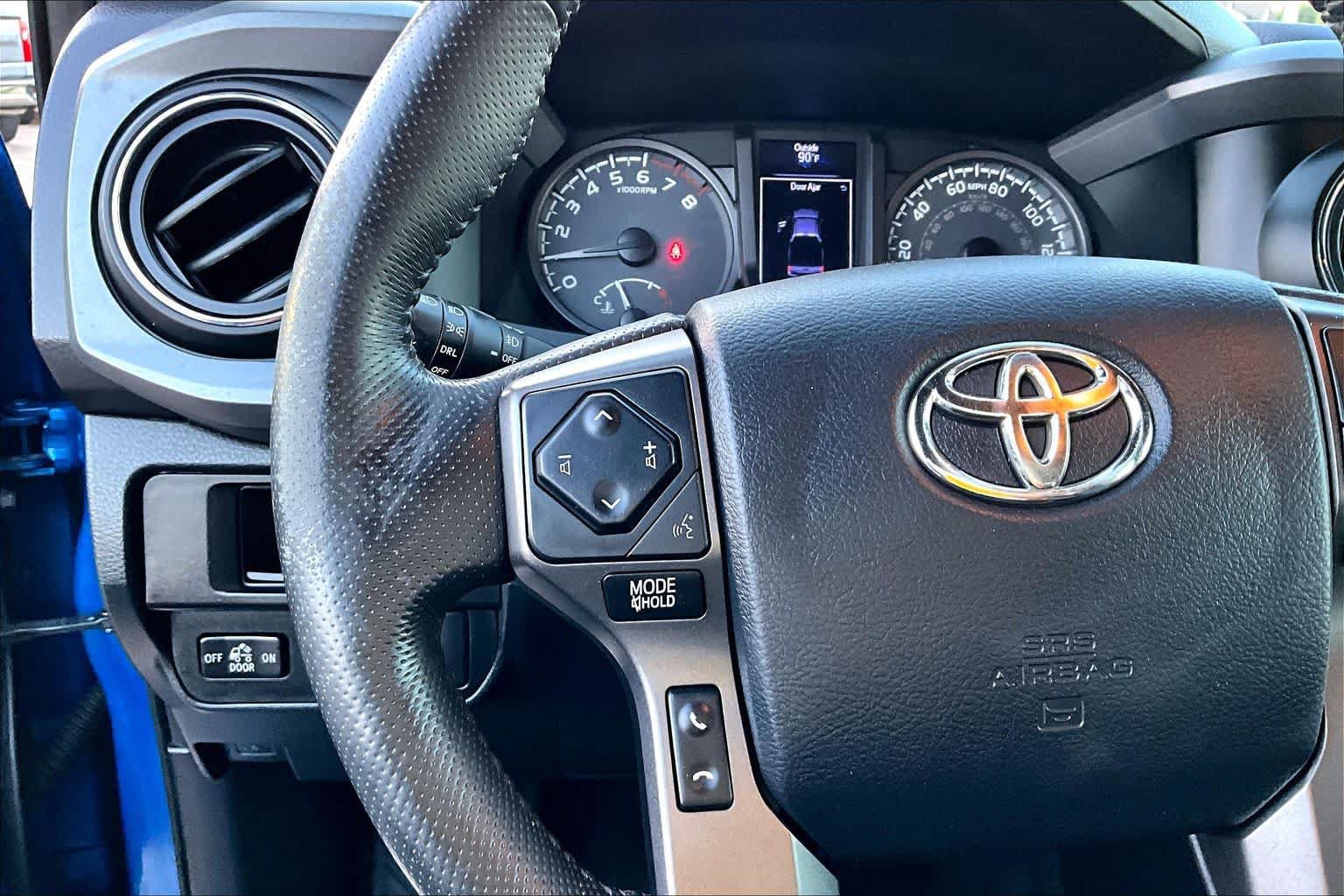 Used 2017 Toyota Tacoma TRD Sport w/ Tow Package RWD image 24