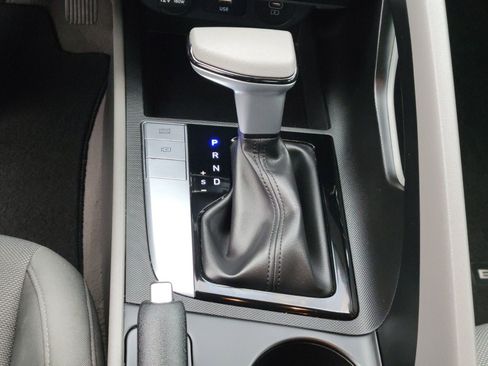 Certified 2025 Hyundai Elantra SE w/ Cargo Package image 22