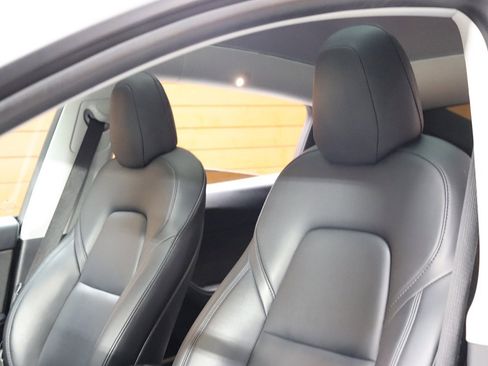 Used 2022 Tesla Model Y Long Range image 35