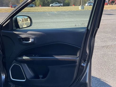 Used 2021 Jeep Compass Limited image 39