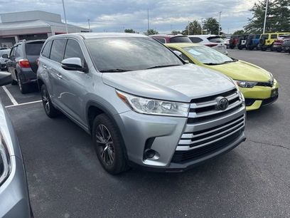 Used 2018 Toyota Highlander LE