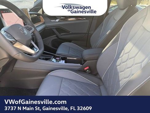 New 2026 Volkswagen Tiguan SEL R-Line image 13