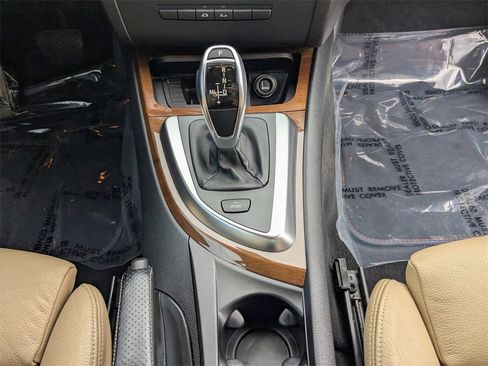 Used 2013 BMW 135i Convertible image 18