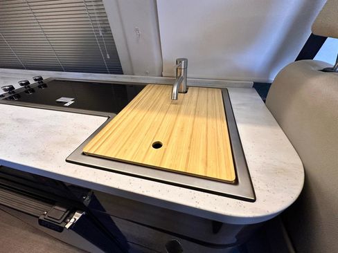 Used 2020 Mercedes-Benz Sprinter 3500 image 53